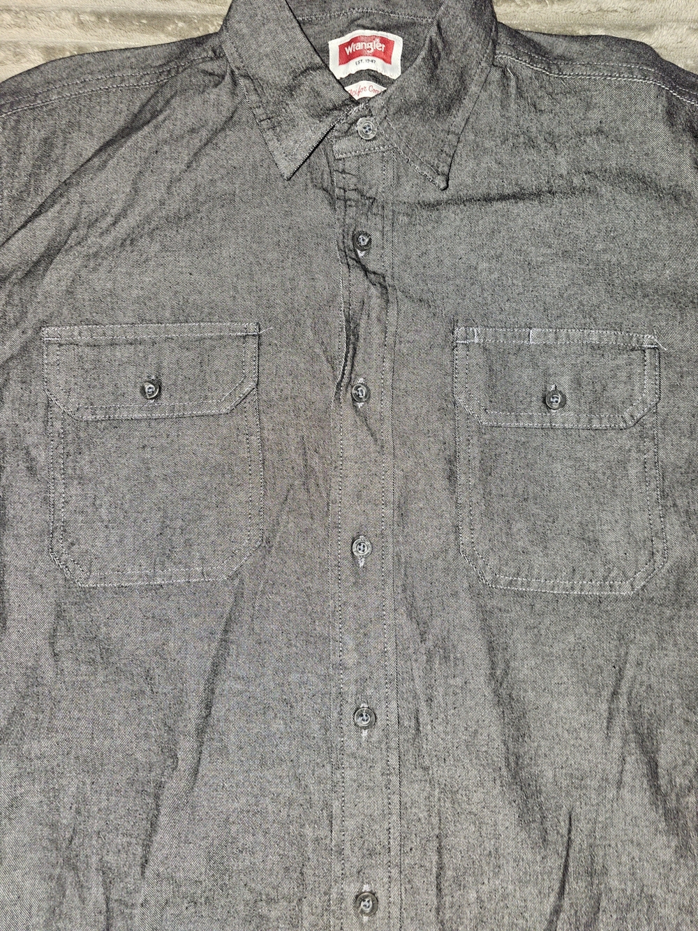 Wrangler Men's Heather Gray Button-Front Work Shirt -SH5